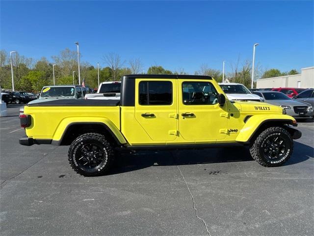 new 2024 Jeep Gladiator car, priced at $51,490