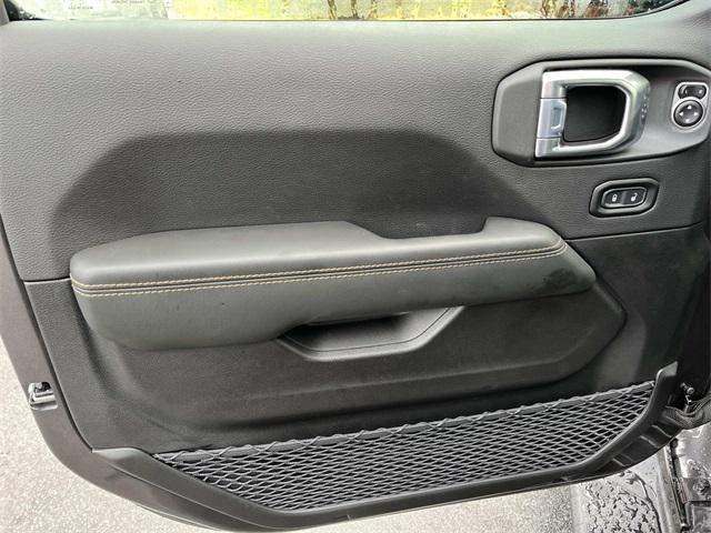 new 2025 Jeep Gladiator car, priced at $50,300