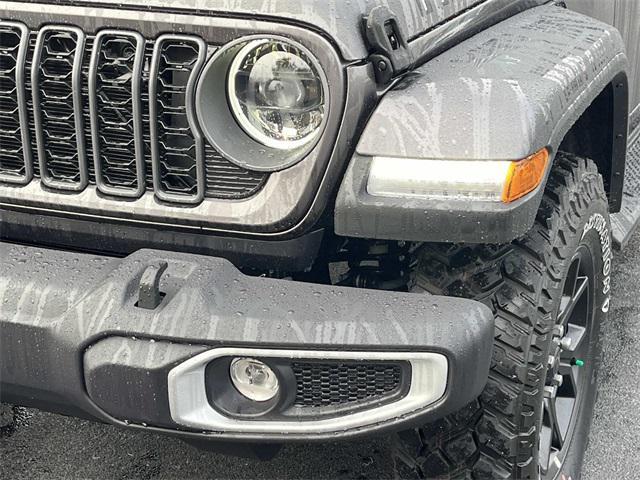new 2025 Jeep Gladiator car, priced at $50,300