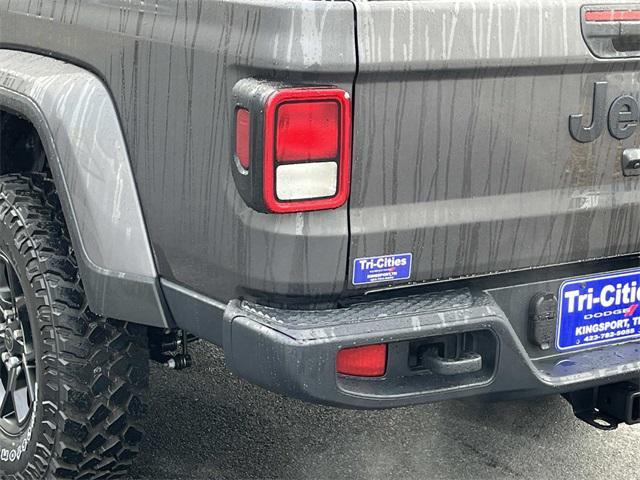 new 2025 Jeep Gladiator car, priced at $50,300