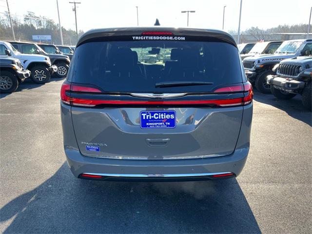 new 2025 Chrysler Pacifica car, priced at $43,716