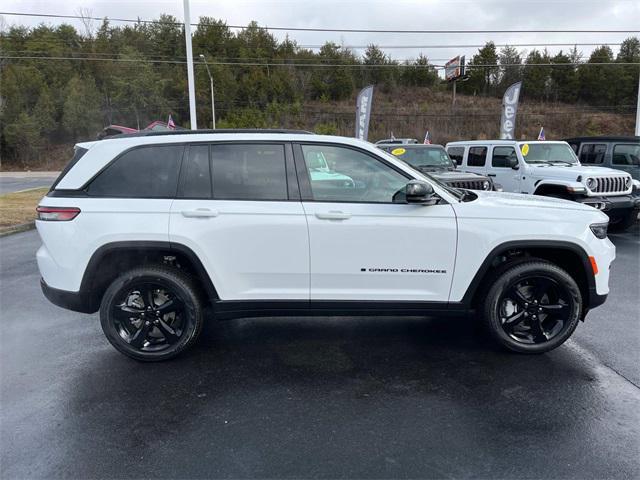 new 2025 Jeep Grand Cherokee car, priced at $50,717