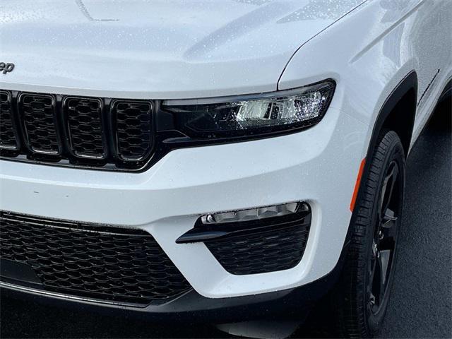 new 2025 Jeep Grand Cherokee car, priced at $50,717