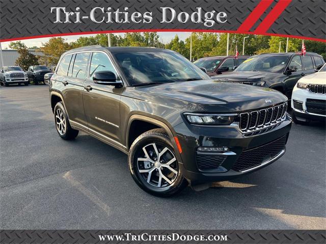 new 2024 Jeep Grand Cherokee car, priced at $49,990