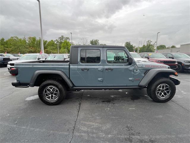 new 2024 Jeep Gladiator car, priced at $55,324