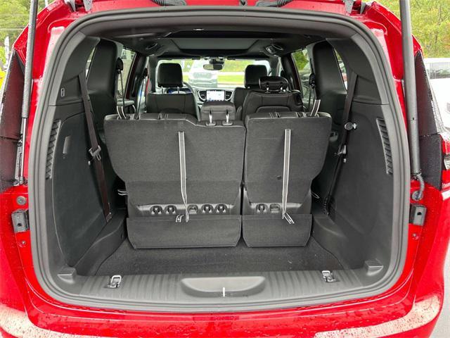 new 2026 Chrysler Pacifica car, priced at $51,125