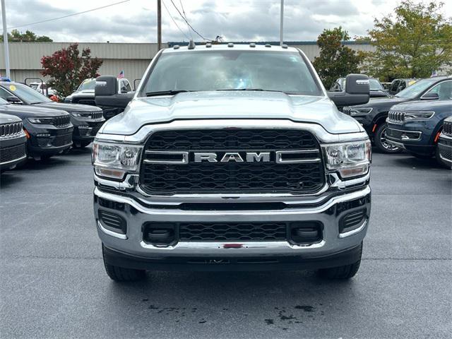 new 2024 Ram 3500 car, priced at $67,381