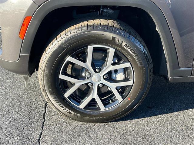 new 2025 Jeep Grand Cherokee car, priced at $46,269