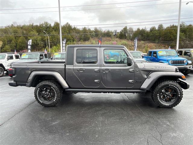 new 2025 Jeep Gladiator car, priced at $48,301