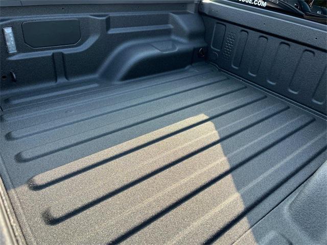 new 2025 Jeep Gladiator car, priced at $51,428