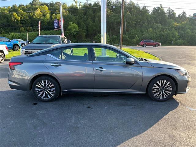 used 2023 Nissan Altima car, priced at $21,085