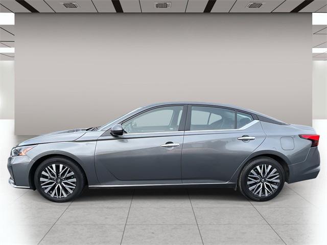 used 2023 Nissan Altima car, priced at $20,985