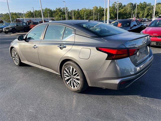 used 2023 Nissan Altima car, priced at $21,085