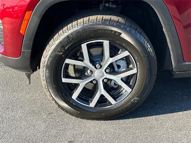 new 2025 Jeep Grand Cherokee car, priced at $46,590