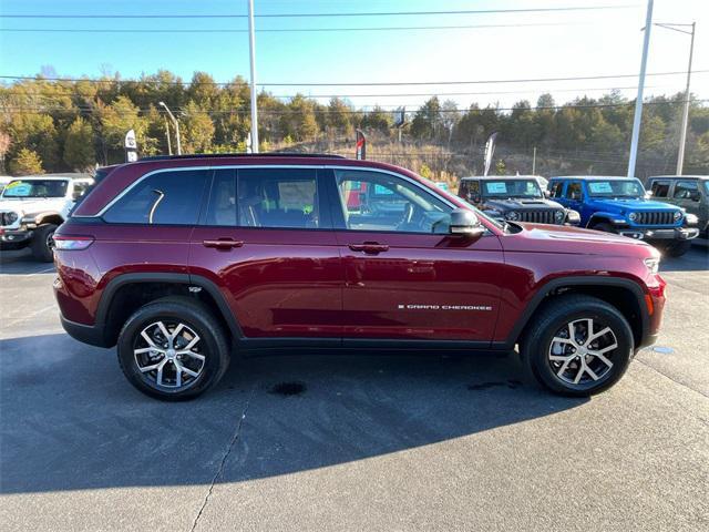 new 2025 Jeep Grand Cherokee car, priced at $46,590