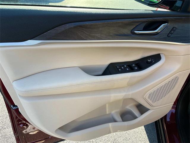 new 2025 Jeep Grand Cherokee car, priced at $46,590