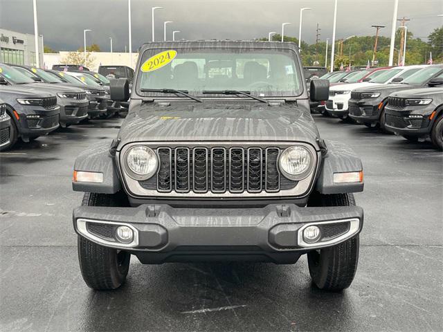 new 2024 Jeep Gladiator car, priced at $42,481