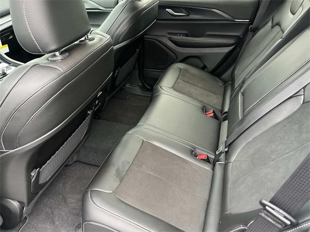 new 2025 Jeep Grand Cherokee car, priced at $49,170