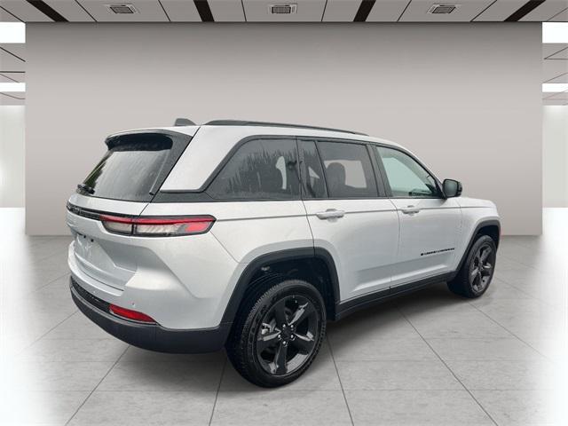 new 2025 Jeep Grand Cherokee car, priced at $49,170