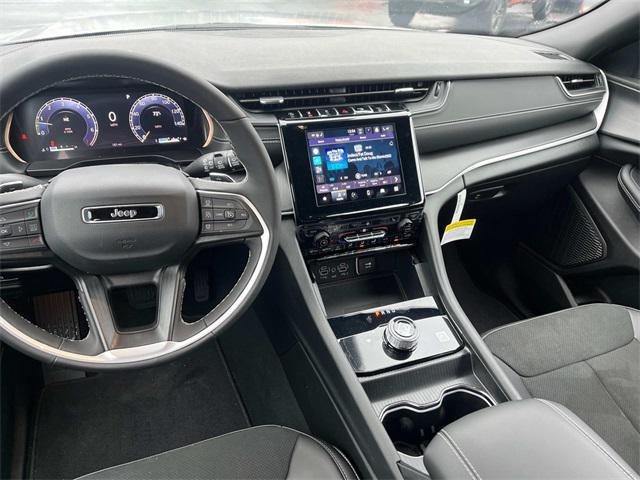 new 2025 Jeep Grand Cherokee car, priced at $49,170