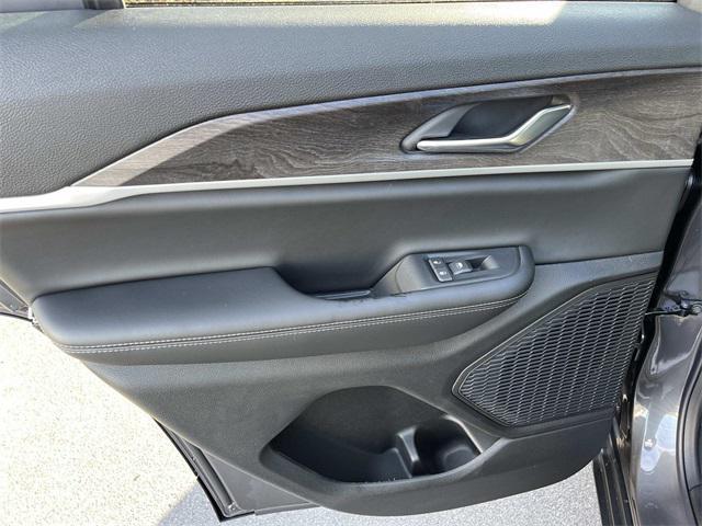 new 2025 Jeep Grand Cherokee car, priced at $51,735