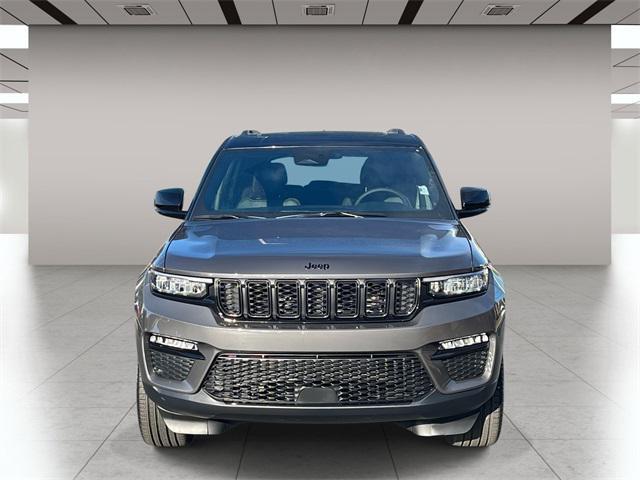 new 2025 Jeep Grand Cherokee car, priced at $51,735