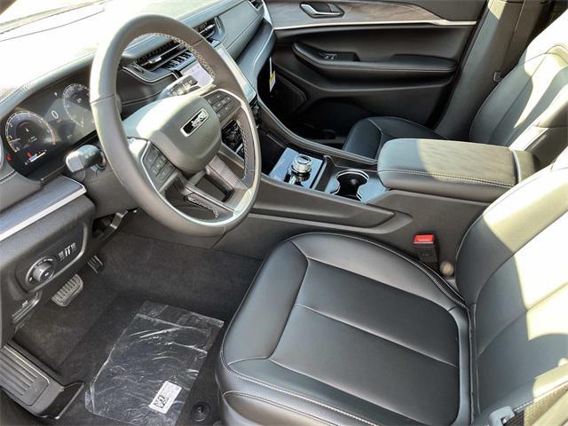 new 2025 Jeep Grand Cherokee car, priced at $51,735