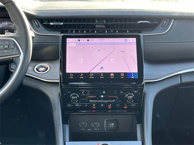 new 2025 Jeep Grand Cherokee car, priced at $51,735