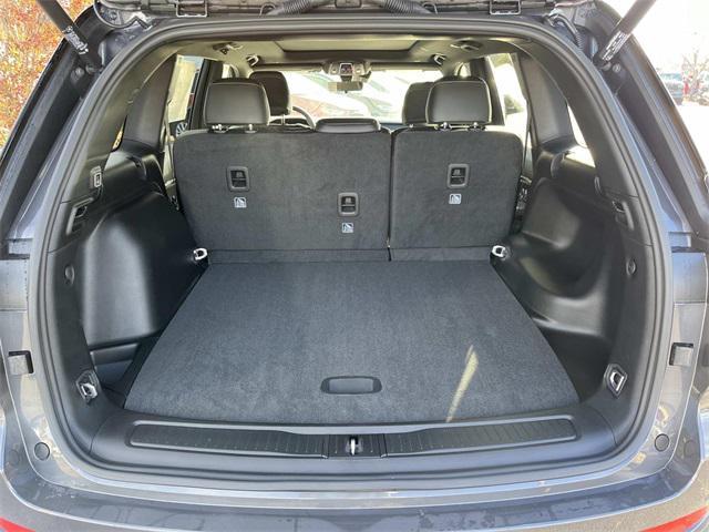 new 2025 Jeep Grand Cherokee car, priced at $51,735