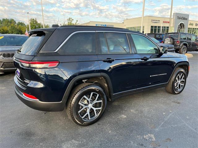 new 2024 Jeep Grand Cherokee car, priced at $49,990