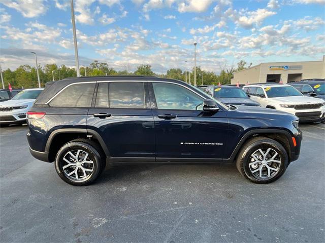 new 2024 Jeep Grand Cherokee car, priced at $49,990