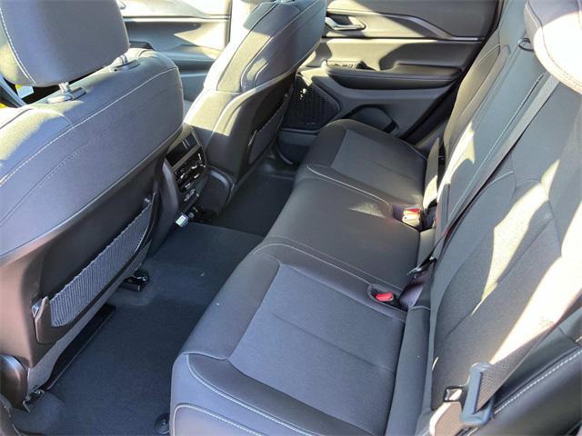 new 2025 Jeep Grand Cherokee car, priced at $40,378