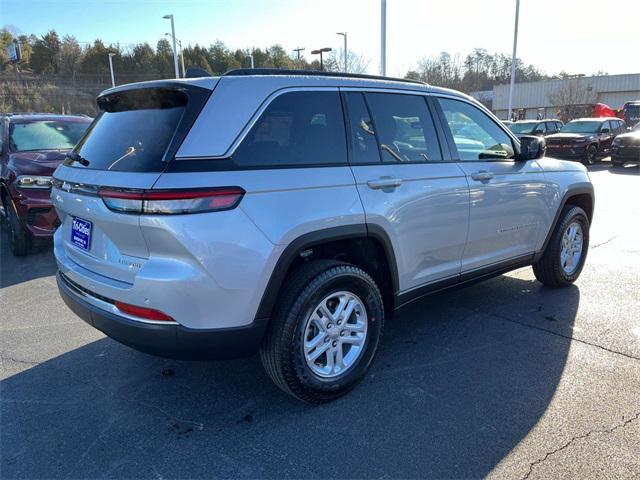 new 2025 Jeep Grand Cherokee car, priced at $40,378