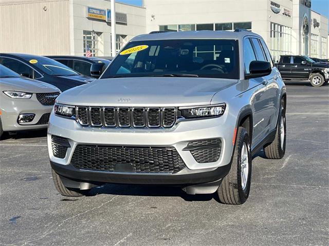 new 2025 Jeep Grand Cherokee car, priced at $40,378