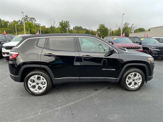 new 2025 Jeep Compass car, priced at $27,090