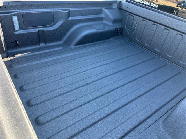 new 2025 Jeep Gladiator car, priced at $48,269