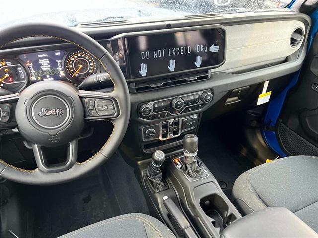 new 2025 Jeep Gladiator car, priced at $47,601