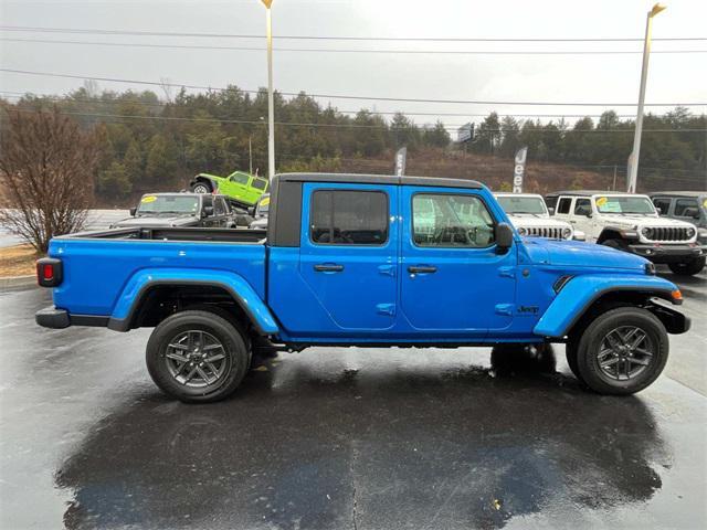 new 2025 Jeep Gladiator car, priced at $47,601