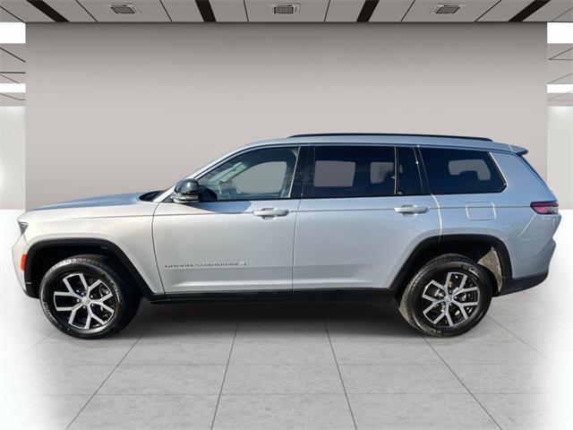 used 2024 Jeep Grand Cherokee L car, priced at $35,252