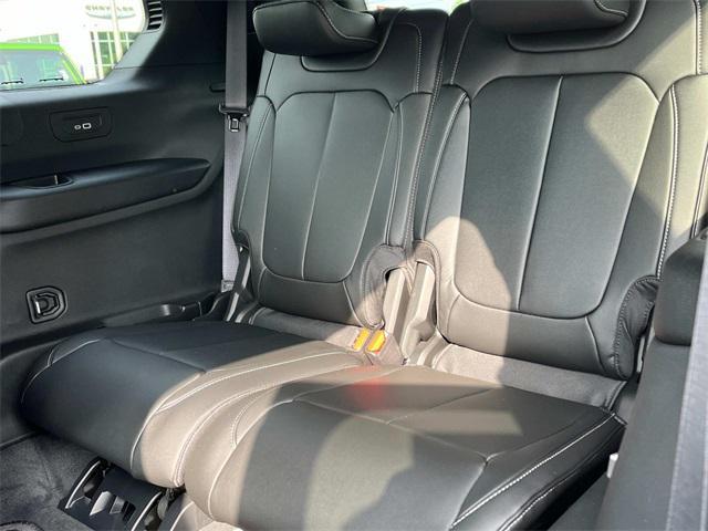 new 2025 Jeep Grand Cherokee L car, priced at $51,085