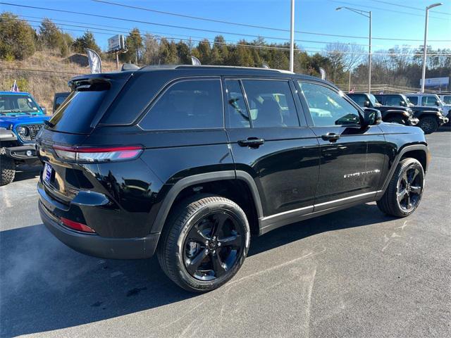 new 2025 Jeep Grand Cherokee car, priced at $49,731