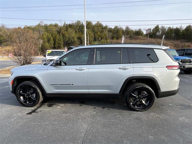 new 2024 Jeep Grand Cherokee L car, priced at $48,317