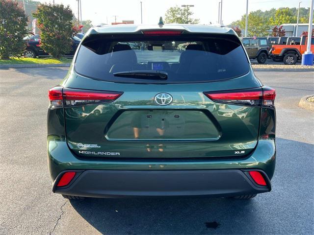 used 2023 Toyota Highlander car, priced at $37,885
