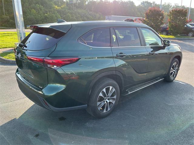 used 2023 Toyota Highlander car, priced at $37,885