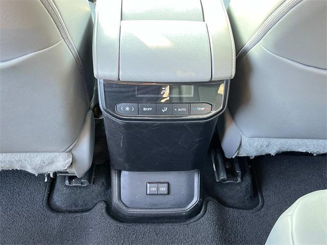 used 2023 Toyota Highlander car, priced at $37,885