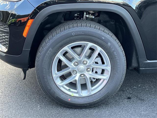 new 2025 Jeep Grand Cherokee car, priced at $41,842