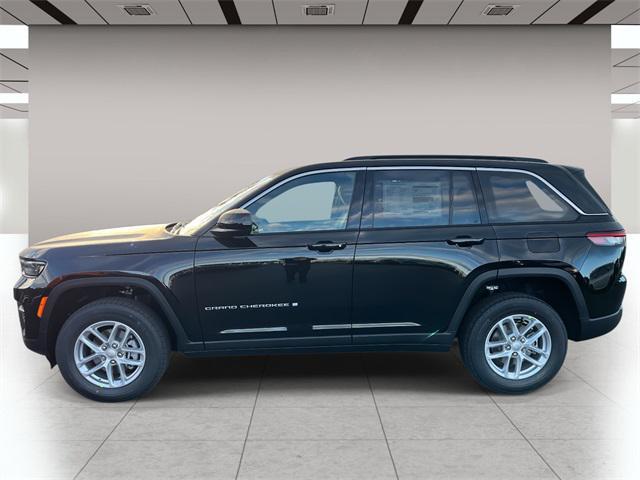 new 2025 Jeep Grand Cherokee car, priced at $41,842