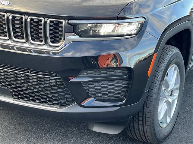 new 2025 Jeep Grand Cherokee car, priced at $41,842