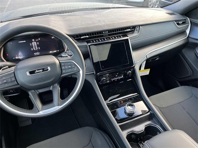 new 2025 Jeep Grand Cherokee car, priced at $41,842