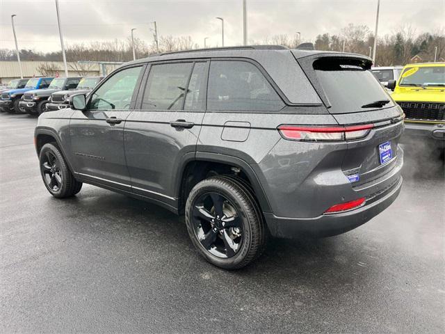 new 2025 Jeep Grand Cherokee car, priced at $50,253